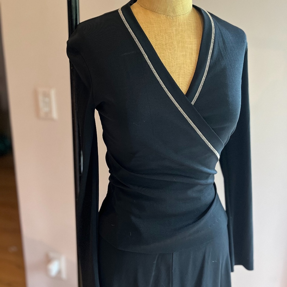 Adorable Vintage CLOVIS RUFFIN Black TOP Size 9/10